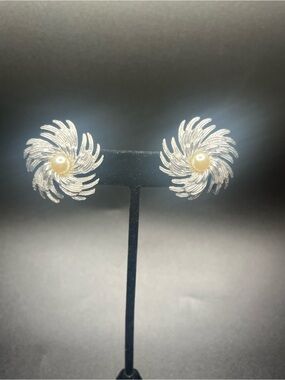 Vintage Sarah Coventry Silver Swirl Faux Pearl Clip On Earrings Mid Century